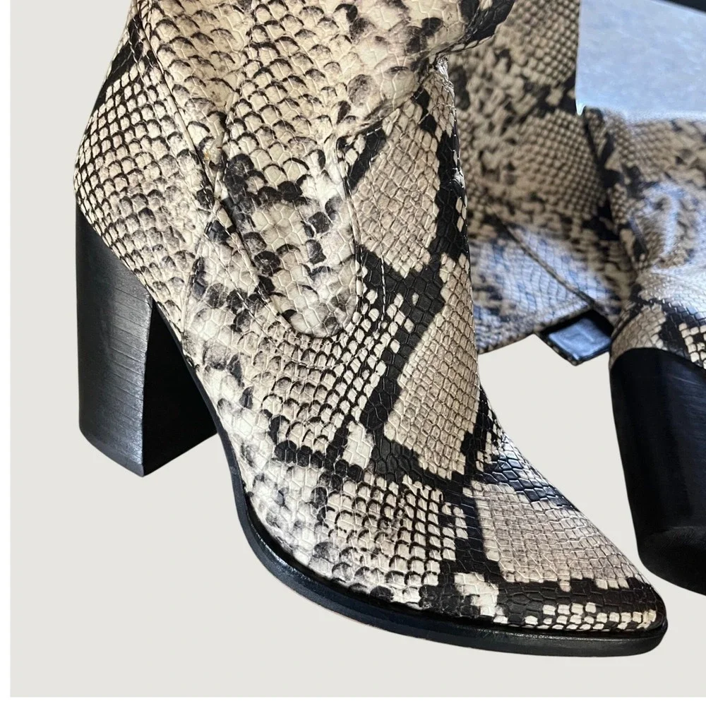 Vince Camuto vince camuto